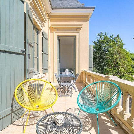 Chateau Ecully - Appartement 2 Chambres - Terrasse & Parking Exterior photo